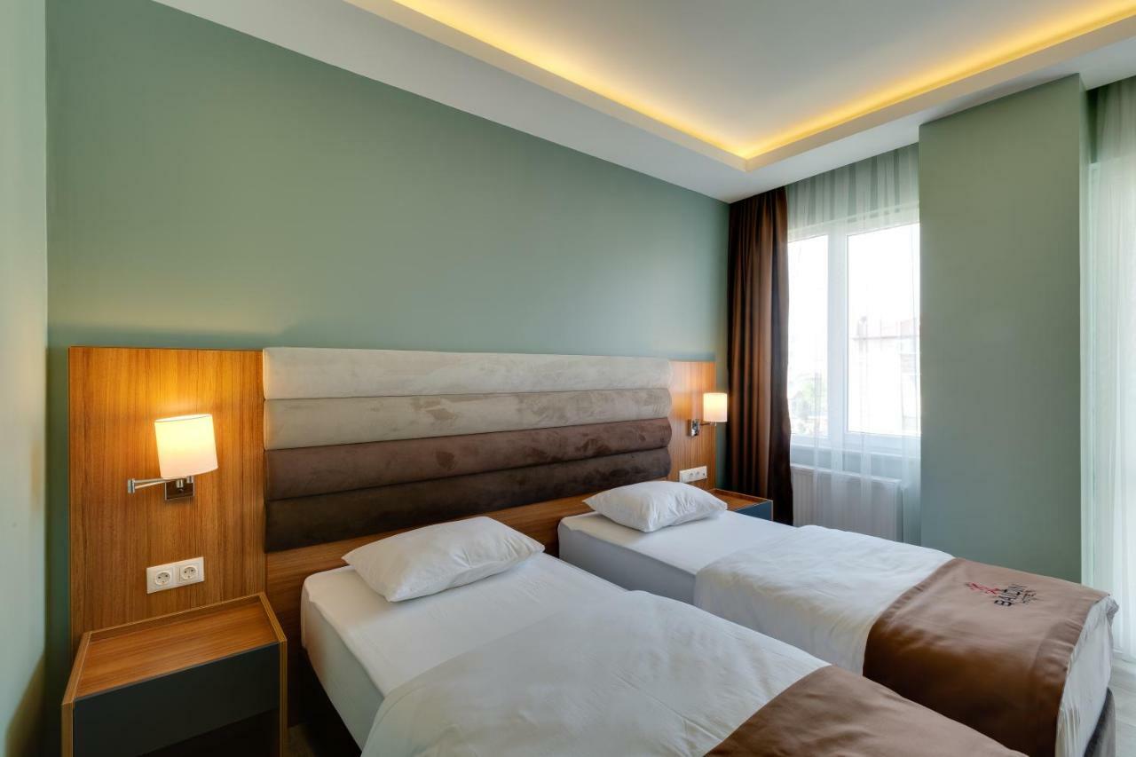 City Hotel Батумі Екстер'єр фото