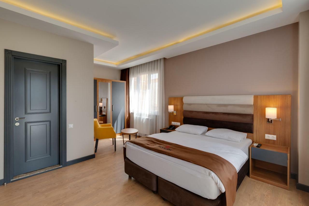 City Hotel Батумі Екстер'єр фото