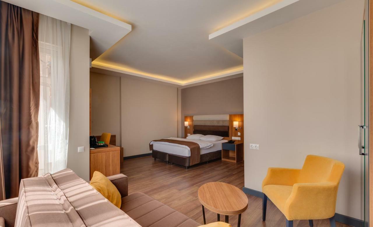 City Hotel Батумі Екстер'єр фото